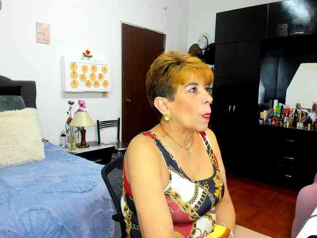 AngelinaStone65 webcam