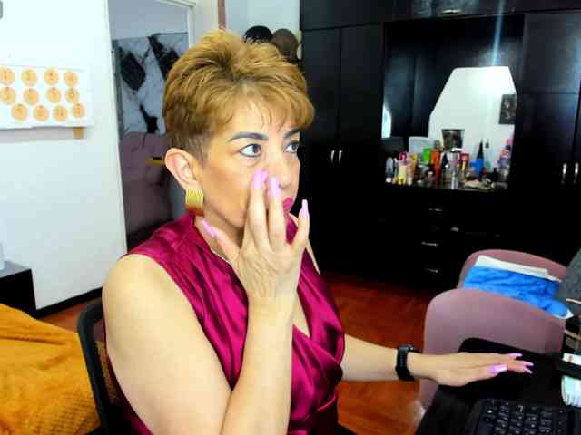 AngelinaStone65 webcam