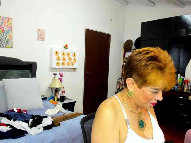 AngelinaStone65 webcam