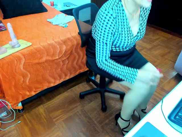 AngelinaStone65 webcam