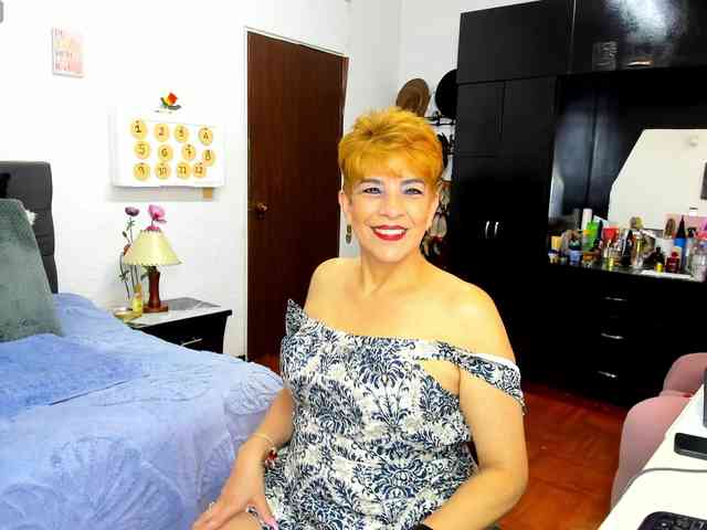 AngelinaStone65 webcam