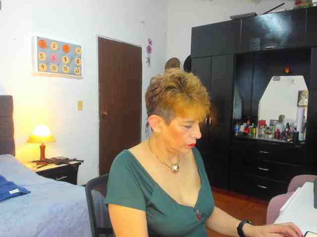 AngelinaStone65 webcam