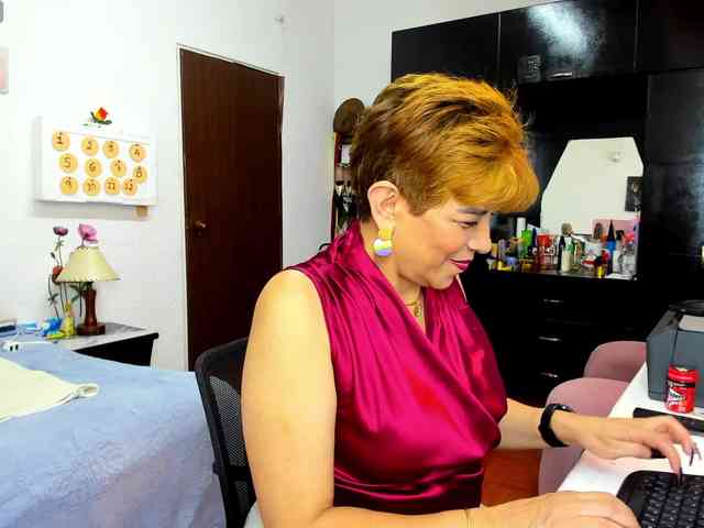 AngelinaStone65 webcam
