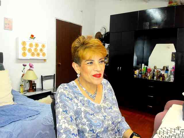 AngelinaStone65 webcam