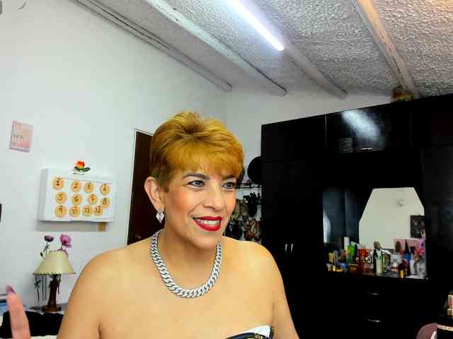 AngelinaStone65 webcam