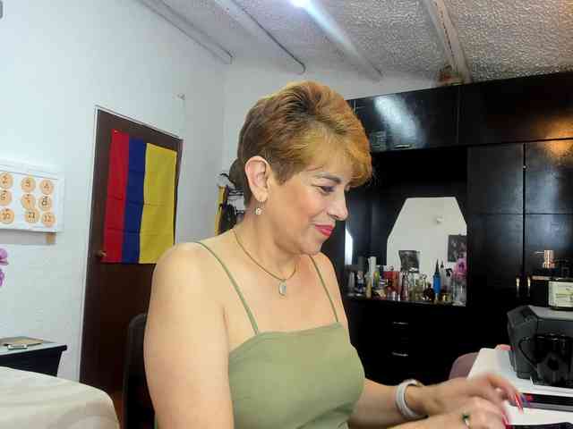 AngelinaStone65 webcam