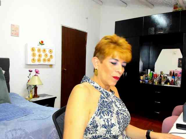 AngelinaStone65 webcam