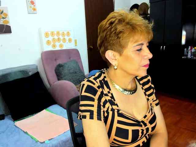 AngelinaStone65 webcam