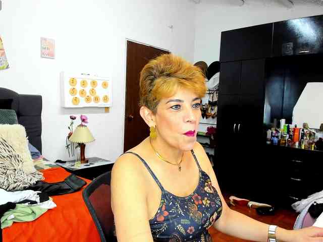 AngelinaStone65 webcam