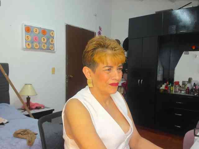 AngelinaStone65