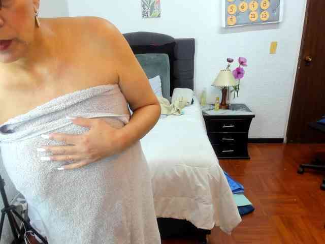 AngelinaStone65 webcam