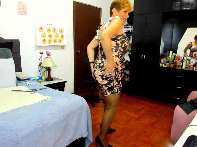 AngelinaStone65 webcam