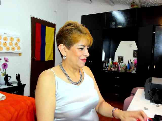 AngelinaStone65 webcam