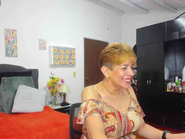 AngelinaStone65 webcam