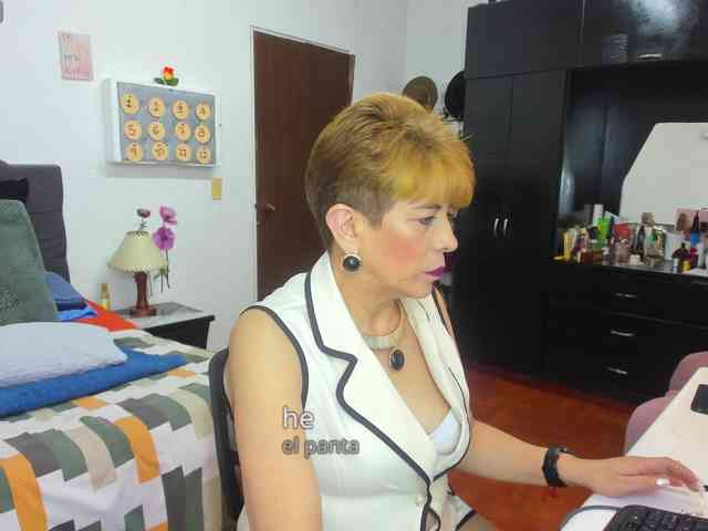 AngelinaStone65 webcam
