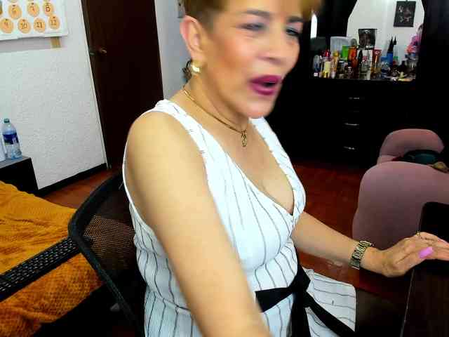 AngelinaStone65 webcam