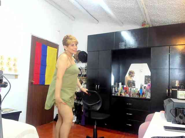 AngelinaStone65 webcam