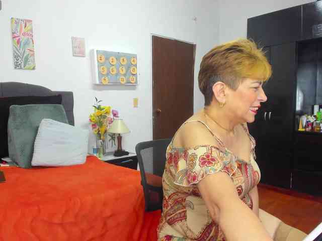 AngelinaStone65 webcam
