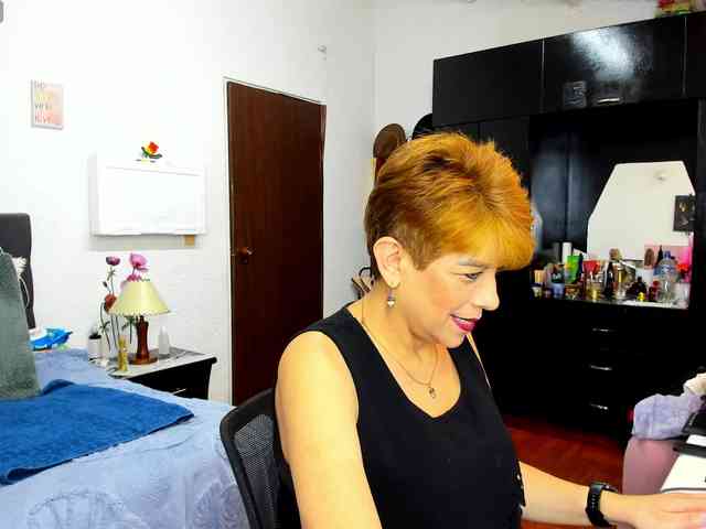 AngelinaStone65 webcam