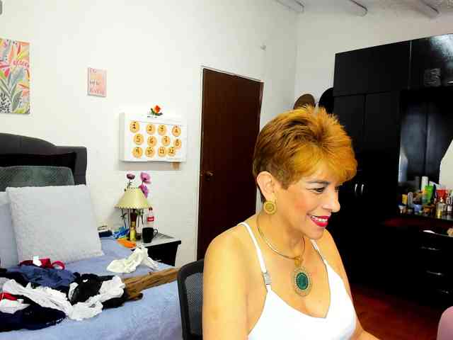 AngelinaStone65 webcam