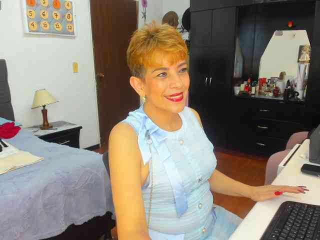 AngelinaStone65