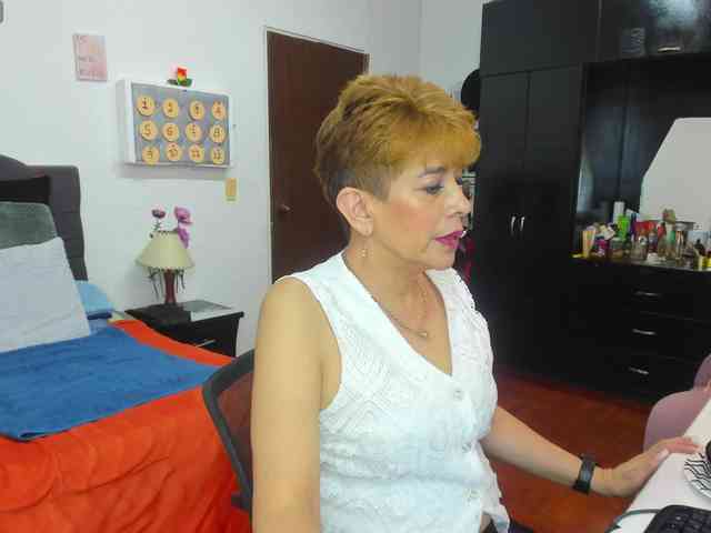 AngelinaStone65