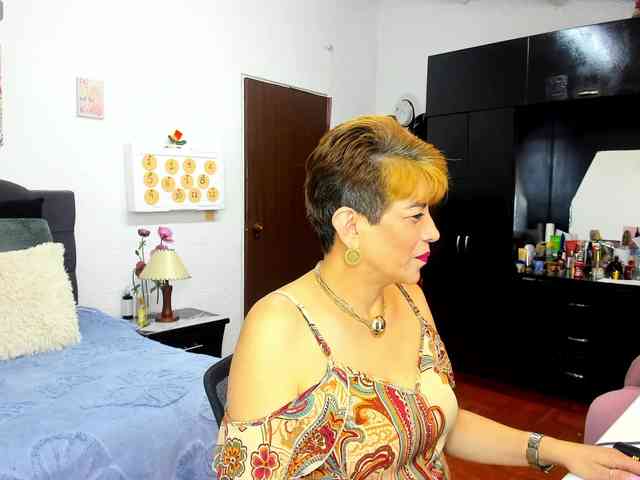 AngelinaStone65 webcam