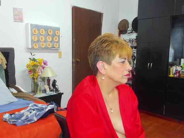AngelinaStone65 webcam