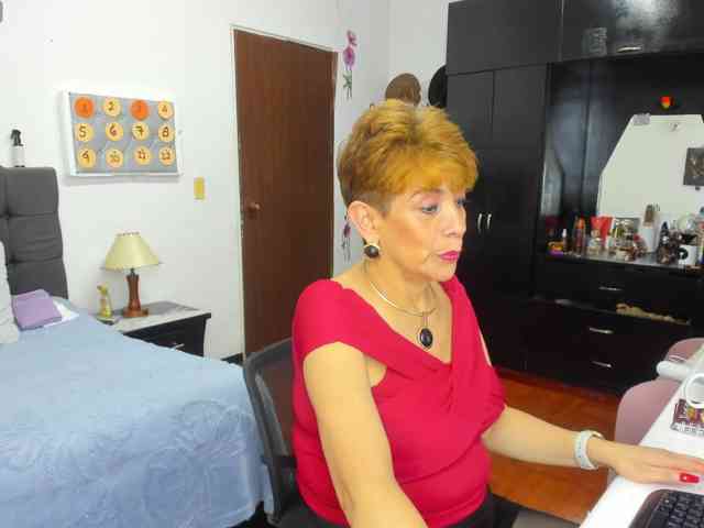 AngelinaStone65 webcam