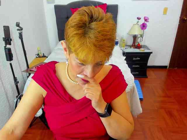 AngelinaStone65 webcam