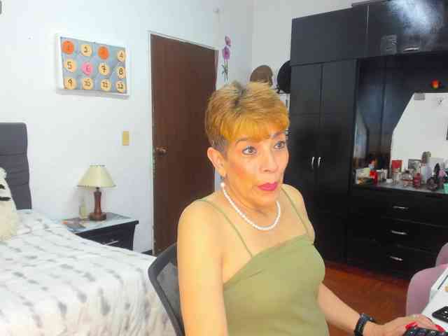 AngelinaStone65