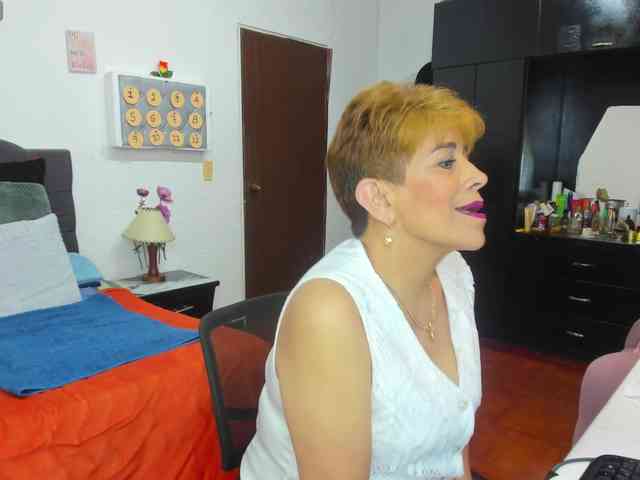 AngelinaStone65