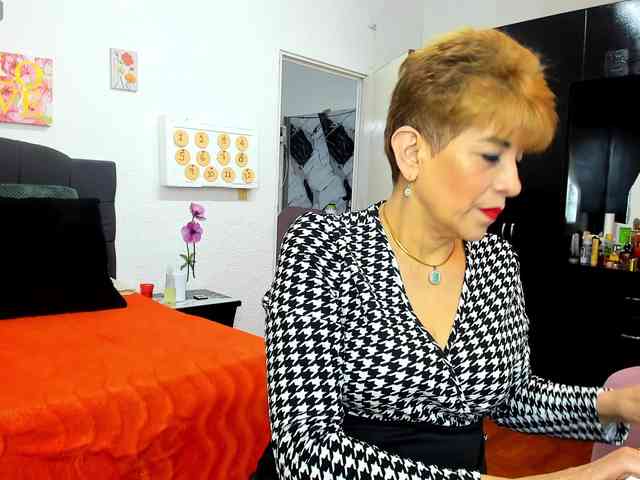 AngelinaStone65 webcam
