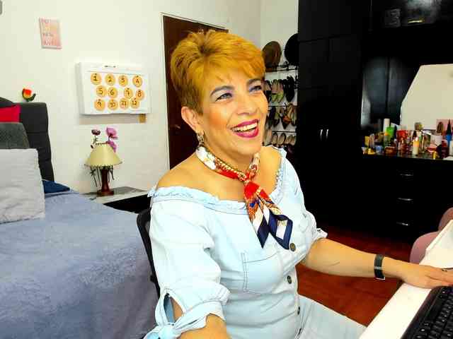 AngelinaStone65 webcam