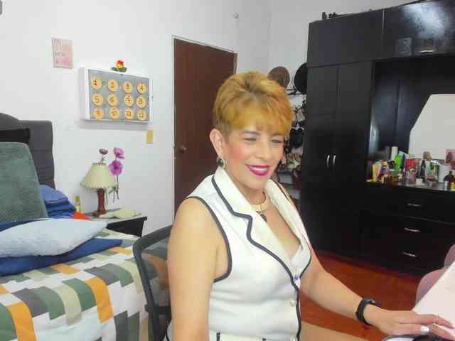 AngelinaStone65