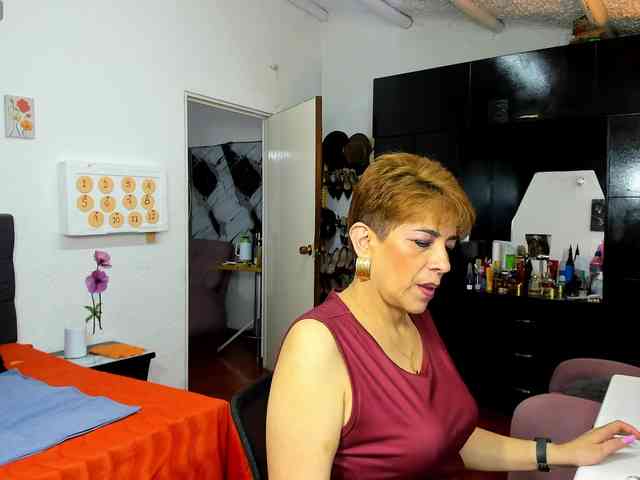 AngelinaStone65
