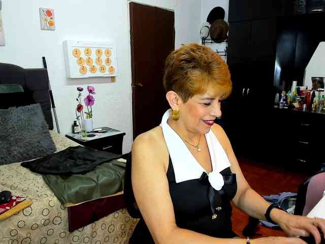 AngelinaStone65 webcam