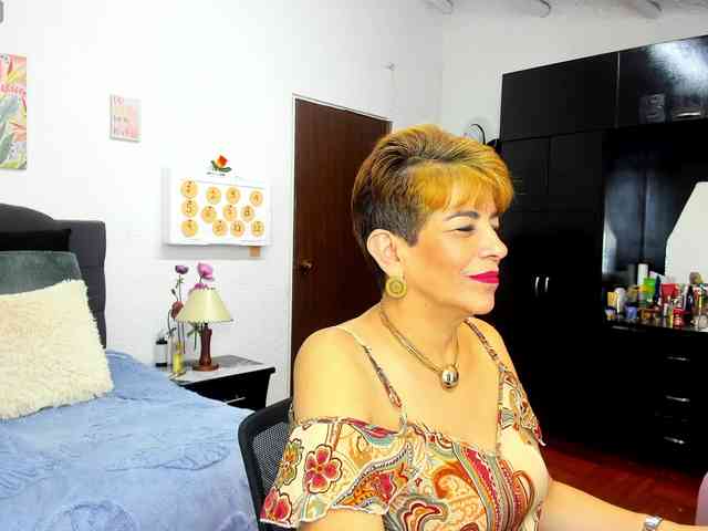 AngelinaStone65 webcam