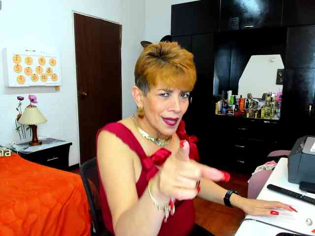 AngelinaStone65 live female cam on bongacams