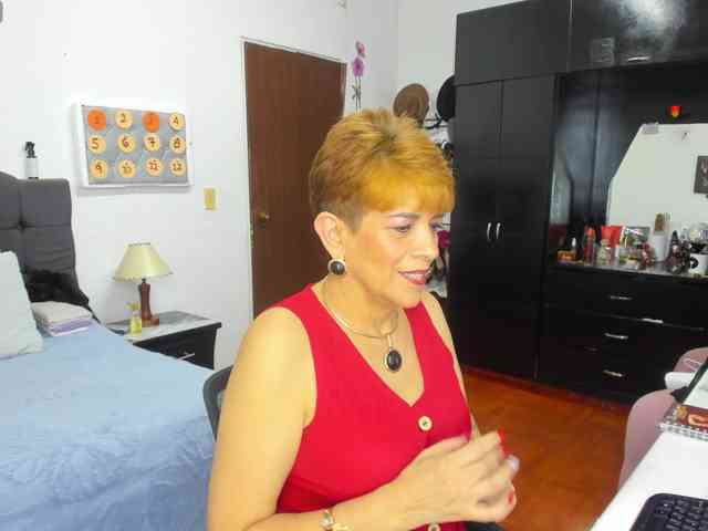 AngelinaStone65