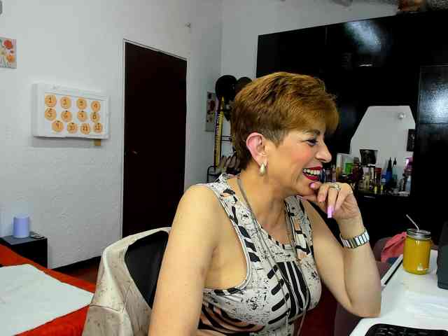 AngelinaStone65 webcam
