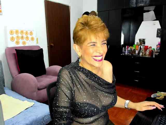 AngelinaStone65 webcam