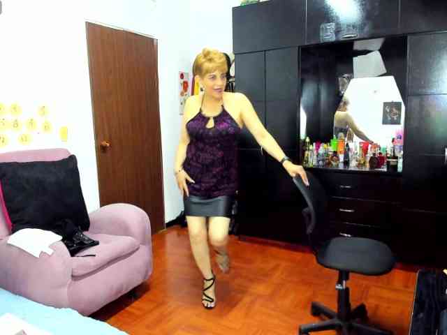 AngelinaStone65 webcam