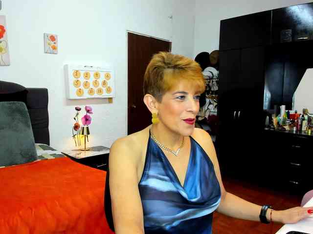AngelinaStone65 webcam