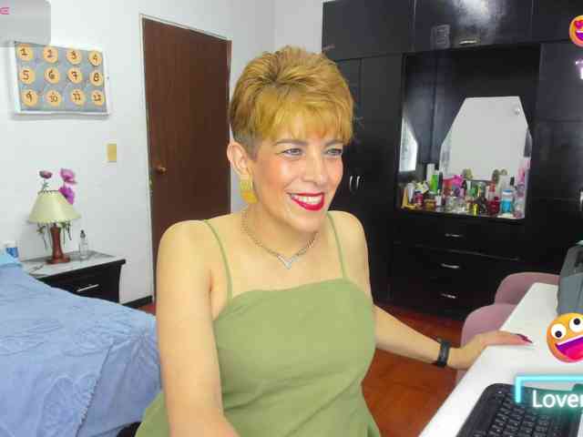 AngelinaStone65 webcam