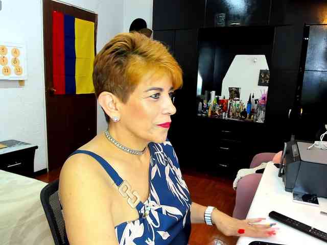 AngelinaStone65 webcam