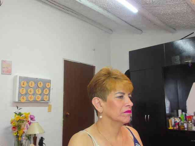 AngelinaStone65