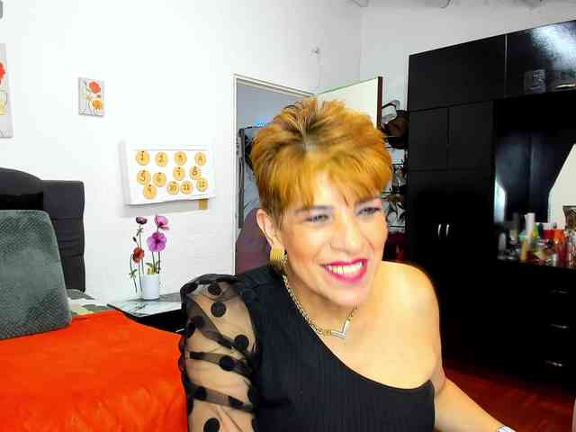 AngelinaStone65 webcam