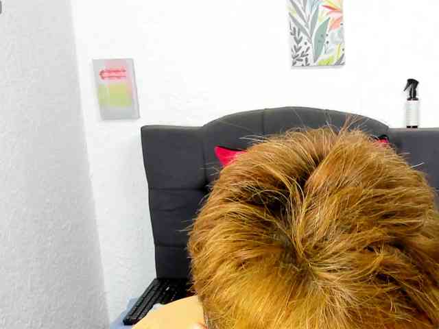 AngelinaStone65 webcam