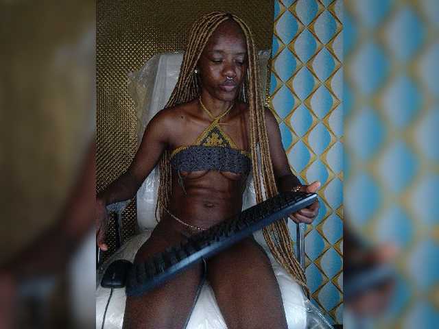 SexyNikia